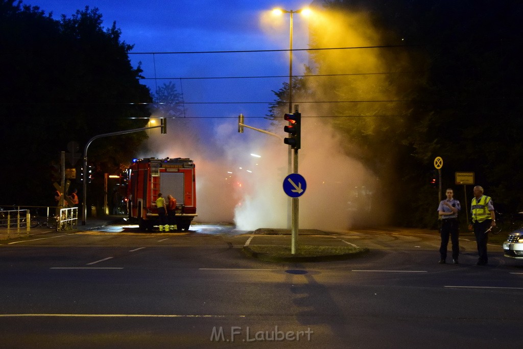 TLF 4 umgestuerzt Koeln Bocklemuend Ollenhauer Ring Militaerringstr P221.JPG - Miklos Laubert